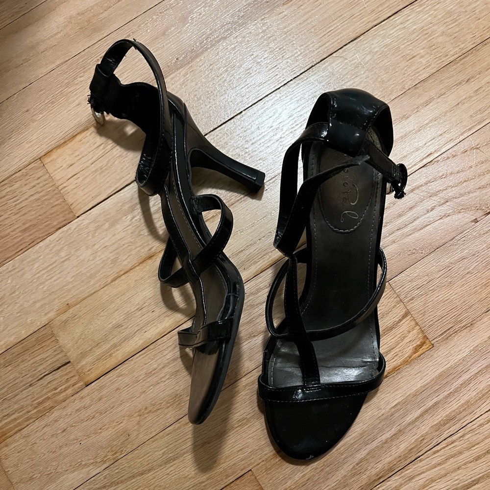 Women’s black heels